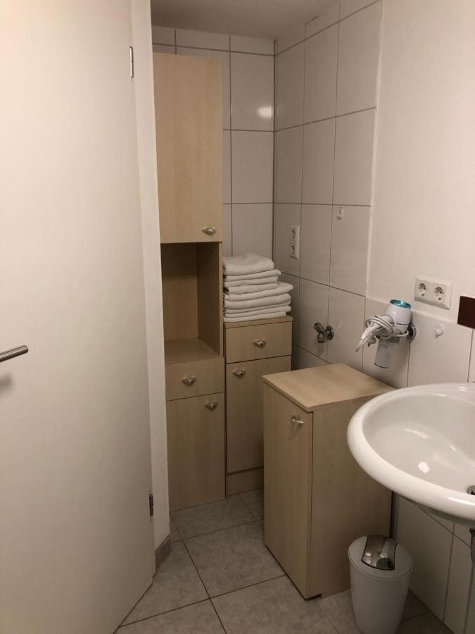 Guest Appartements Mit 2 Getrennten Schlafzimmern Fuer 4 Personen 24H Check In Аален Екстериор снимка