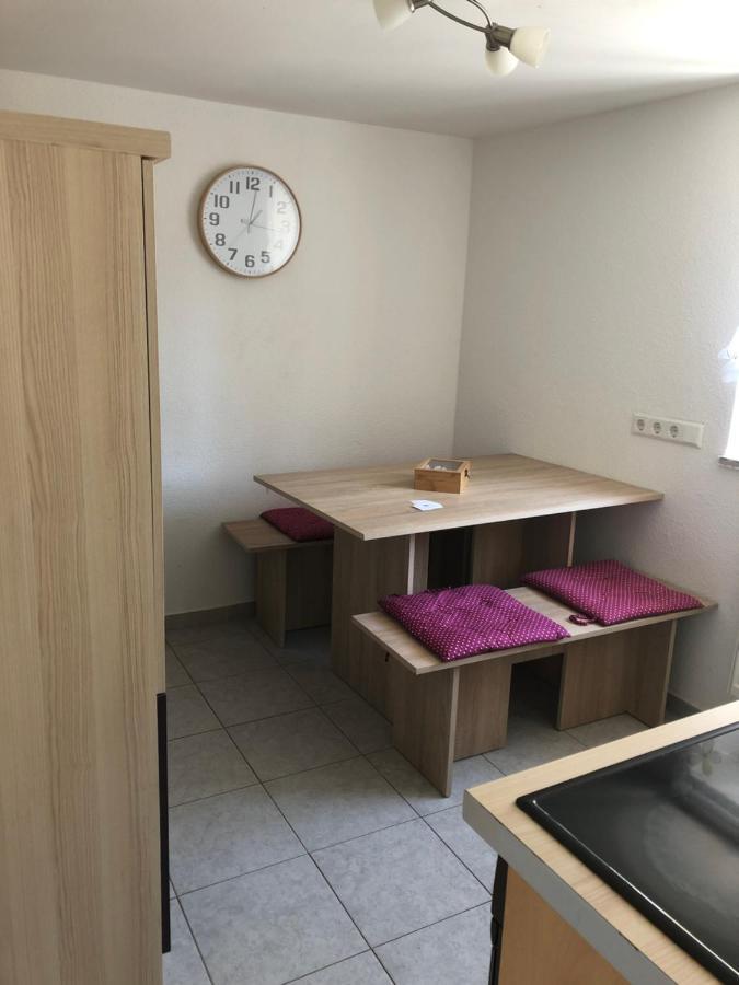 Guest Appartements Mit 2 Getrennten Schlafzimmern Fuer 4 Personen 24H Check In Аален Екстериор снимка